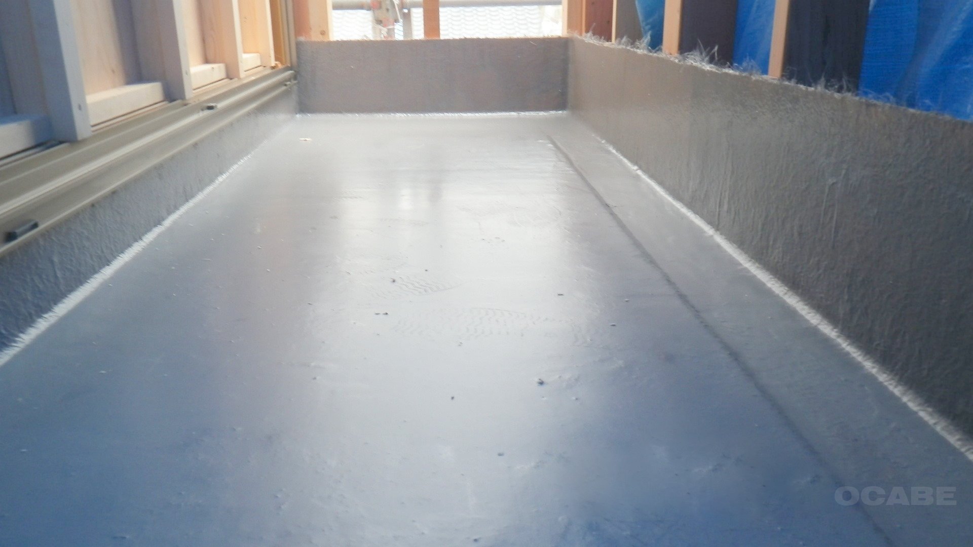 ベランダFRP防水　『トップコート塗替え』と『防水改修』は別物です！